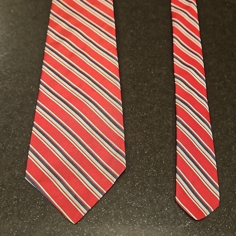YSL YVES ST LAURENT 100% Silk Tie ~ Red Striped Print